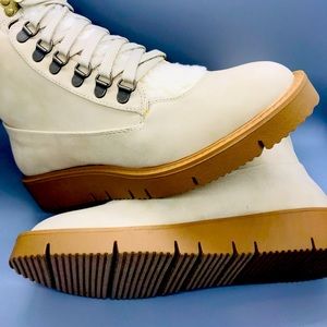 Booties eggshell size 8